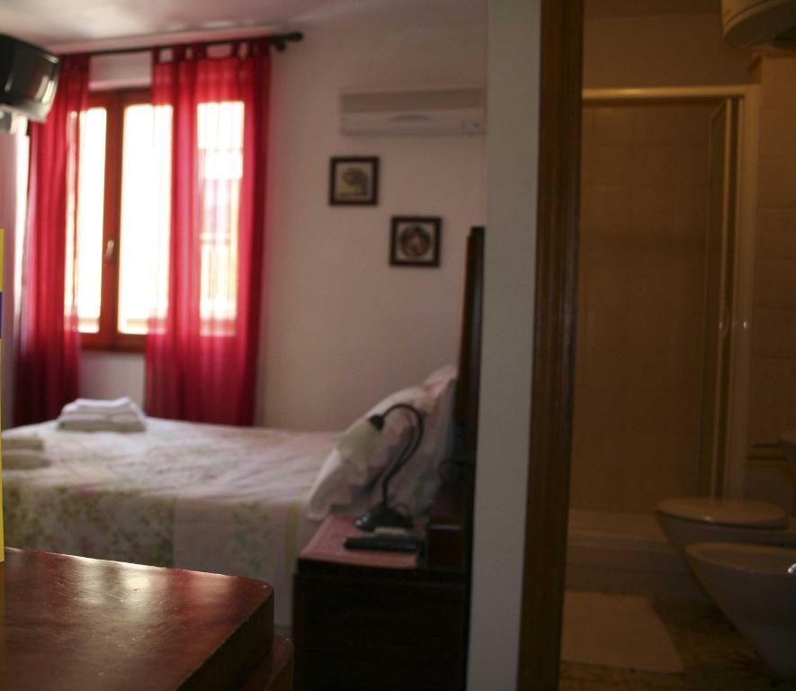 B&B Guest House Il Porto Vecchio Stintino Quarto foto